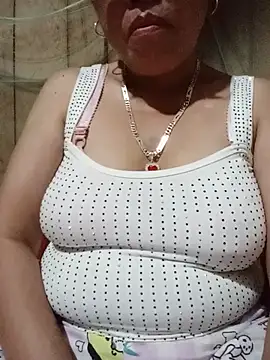 Snapshot of Agnes-baby chatting on June 28, 2:12 pm Agnes-baby online show from June 28, 2:12 pm