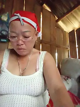 Snapshot of Agnes-baby chatting on July 18, 10:08 am Agnes-baby online show from July 18, 10:08 am