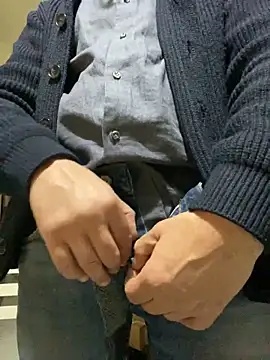 Snapshot of gigetto876 chatting on February 28, 8:54 pm gigetto876 online show from February 28, 8:54 pm