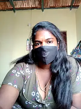 Snapshot of Milky_Julia chatting on February 20, 7:10 am Milky Julia online show from February 20, 7:10 am