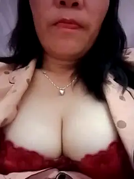 Snapshot of YINA-6969 chatting on January 14, 11:49 am YINA-6969 online show from January 14, 11:49 am