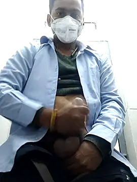 your hot dady online show from January 5, 6:00 pm