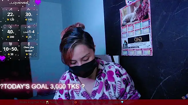 Snapshot of Velvet_Moon33 chatting on May 11, 3:56 am Velvet Moon33 online show from May 11, 3:56 am
