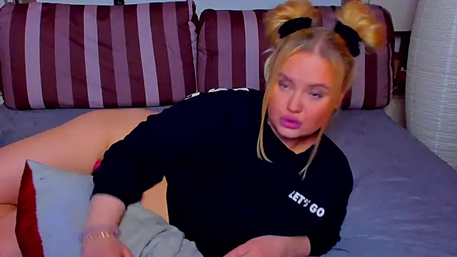 AlexaVibesHo online show from March 23, 2:48 am