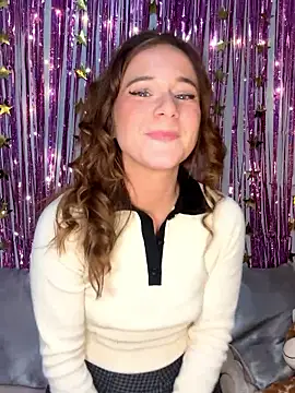 Snapshot of teenyblossom chatting on January 5, 10:57 pm teenyblossom online show from January 5, 10:57 pm