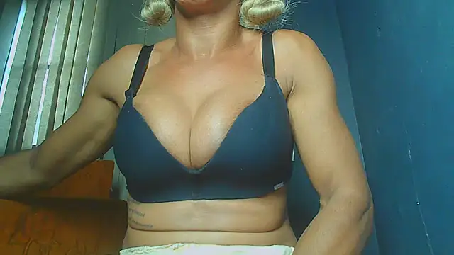 paolla23cm brasil online show from July 25, 4:15 pm