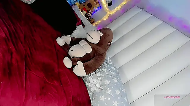 estefany xdd online show from January 18, 1:04 pm