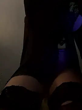 cdzinhahanna online show from January 7, 3:36 pm