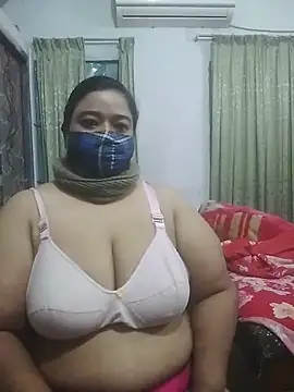 momo loves online show from March 13, 6:25 pm