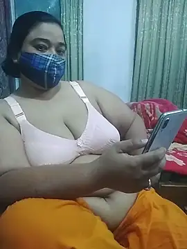 momo loves online show from April 8, 1:33 pm