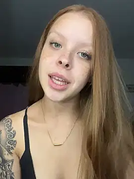 Snapshot of Piaaa3 chatting on February 5, 5:45 am Piaaa3 online show from February 5, 5:45 am