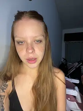 Snapshot of Piaaa3 chatting on February 6, 6:29 am Piaaa3 online show from February 6, 6:29 am