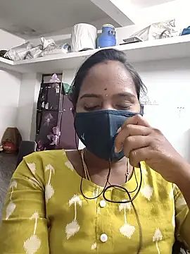 Snapshot of Tamil_Hot_Divya chatting on January 19, 12:53 pm Tamil Hot Divya online show from January 19, 12:53 pm