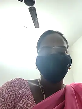 Snapshot of Tamil_Hot_Divya chatting on February 4, 12:49 am Tamil Hot Divya online show from February 4, 12:49 am