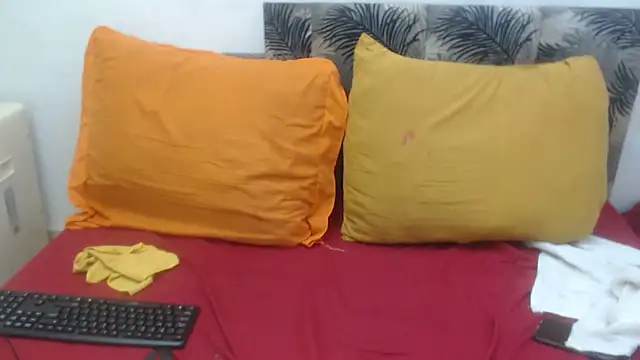 SEXY MATURExx online show from April 12, 7:57 am