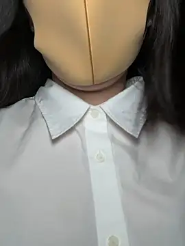 Snapshot of minami_room chatting on May 30, 11:07 am minami room online show from May 30, 11:07 am
