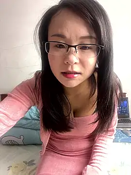 YY82 online show from January 8, 9:11 am