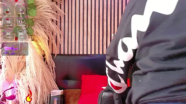 Hiddenhotcake online show from April 17, 6:44 pm