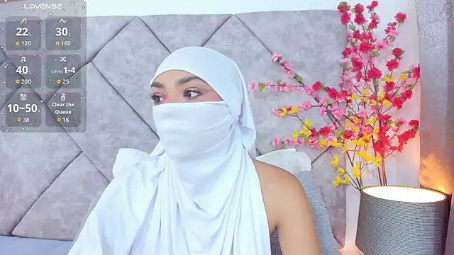 Snapshot of _Tariq chatting on April 21, 11:49 am Tariq online show from April 21, 11:49 am