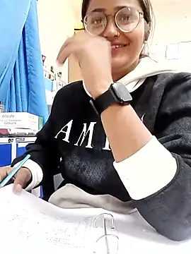 Cute--Aditi online show from January 10, 1:57 pm