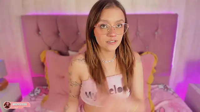 alyy cut3 online show from April 10, 8:57 pm