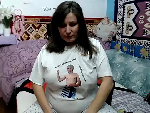 Snapshot of Adelinemilf chatting on January 15, 8:30 am Adelinemilf online show from January 15, 8:30 am