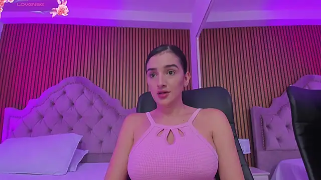 Violett hott  online show from March 17, 11:24 am