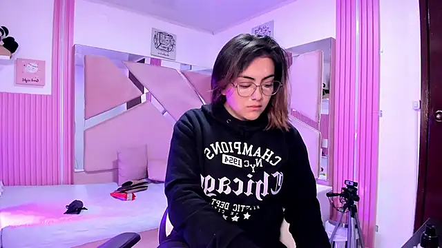 Snapshot of AprilSexx chatting on January 15, 1:16 pm AprilSexx online show from January 15, 1:16 pm