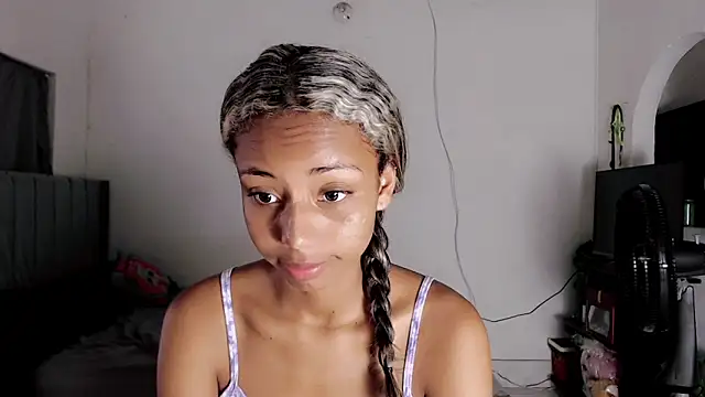 linda brown  online show from March 3, 12:33 pm