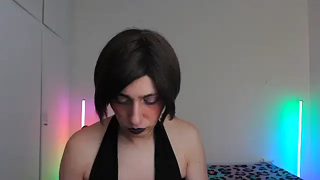 HoneyValentine online show from March 3, 8:04 pm