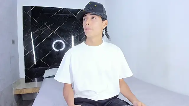 Snapshot of Treyk_king chatting on January 17, 3:44 am Treyk king online show from January 17, 3:44 am