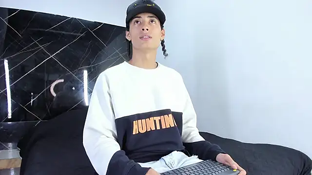 Snapshot of Treyk_king chatting on January 18, 4:16 am Treyk king online show from January 18, 4:16 am