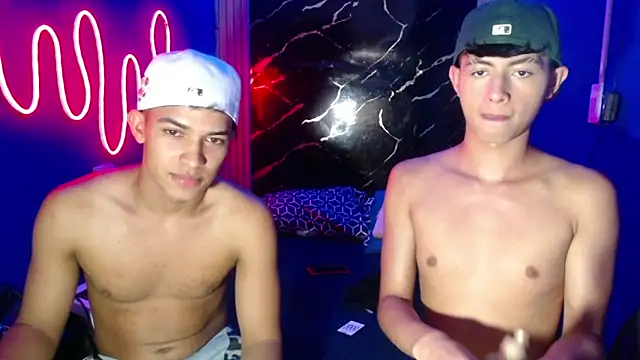 jamescurly00 online show from April 17, 8:34 pm