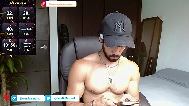 Snapshot of Rem_Dimartinz chatting on February 16, 2:13 pm Rem Dimartinz online show from February 16, 2:13 pm