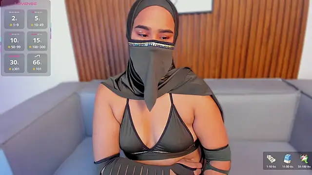 Layla Yasmin online show from January 7, 6:21 pm