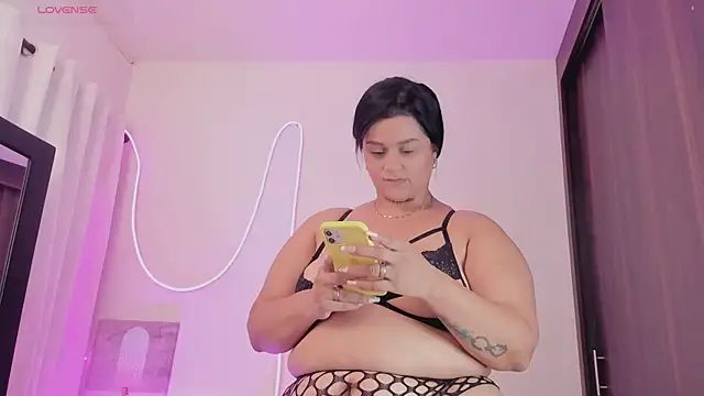 Snapshot of athenaking chatting on February 5, 6:34 pm athenaking online show from February 5, 6:34 pm