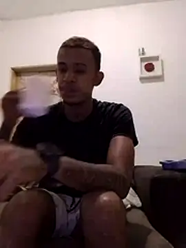 Magrinhodelicia011 online show from June 9, 10:43 pm