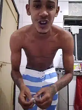 Magrinhodelicia011 online show from June 13, 9:46 pm