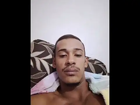 Magrinhodelicia011 online show from June 20, 11:51 pm
