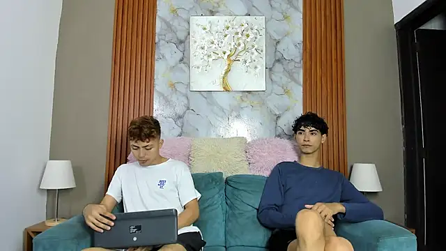 Snapshot of AVENGER_BOYS2026 chatting on April 22, 7:15 pm AVENGER BOYS2026 online show from April 22, 7:15 pm