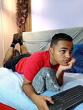 studentdeivy  online show from January 10, 10:39 am