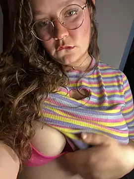 ParejaSutra69 online show from March 30, 1:50 am