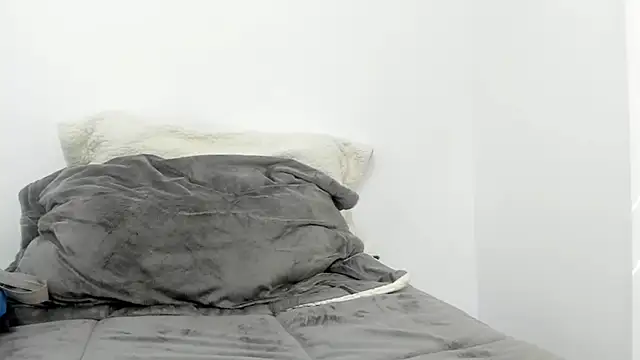 Sarah sumemers online show from April 3, 8:18 pm