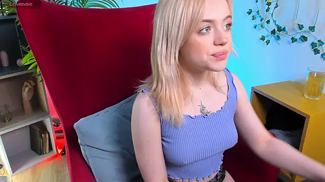 SilentObsession online show from January 11, 2:11 pm