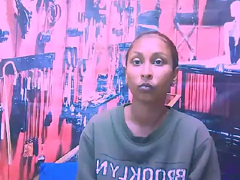 IndianSexyButt online show from January 10, 6:37 am