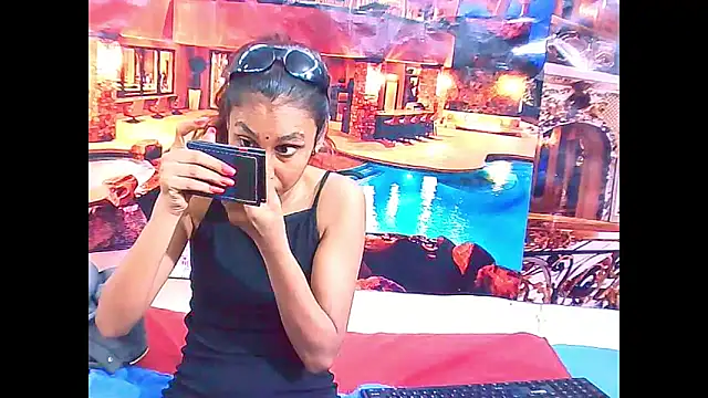 IndianSexyButt online show from March 29, 5:51 am