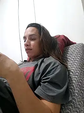 ofjuliaa online show from July 18, 1:21 am