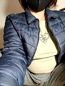 Snapshot of Lyna_sexy24 chatting on January 8, 10:45 pm Lyna sexy24 online show from January 8, 10:45 pm