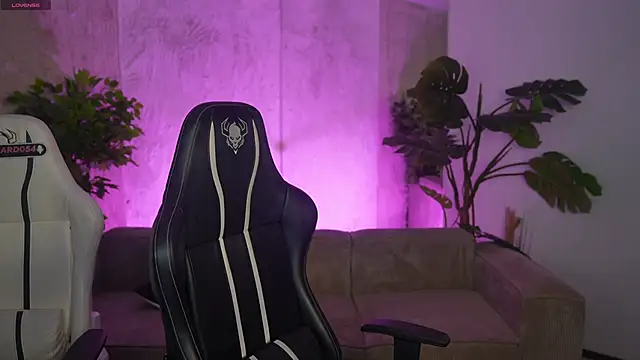 Mila Rose054 online show from April 17, 7:22 am