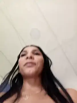 Snapshot of chikivivi- chatting on June 17, 7:26 pm chikivivi- online show from June 17, 7:26 pm